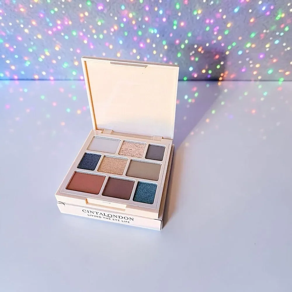 CINTA LONDON Eyeshadow Palette in Living The Eye Life 6.5 g New in Box